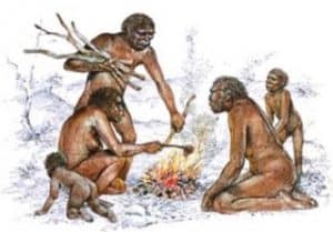 Resultado de imagen de Reconstrucción de un grupo de Homo Erectus alimentando un fuego"